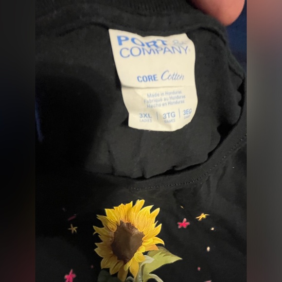 Multiple t-shirts - Picture 4 of 13